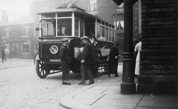 Ramsbottom UBC Trolley bus 2 TB68570 Pre 1922. c 1913  In Market Street / Market Place Edenfield (2)
17-Buildings and the Urban Environment-05-Street Scenes-011-Edenfield
Keywords: 1945