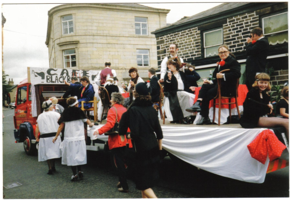 Cafe float in Carnival procession 
14-Leisure-04-Events-008-Processions
Keywords: 1987