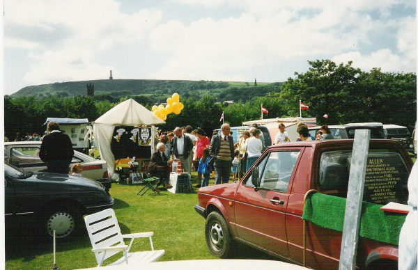 Side shows at Country fair 
14-Leisure-04-Events-001-Nuttall Park Events
Keywords: 1987