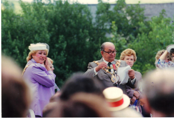 Mayor's speech on First day 
14-Leisure-04-Events-007-Return of Steam 1987
Keywords: 1987