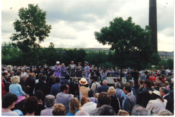 Mayor's speech on First day 
14-Leisure-04-Events-007-Return of Steam 1987
Keywords: 1987