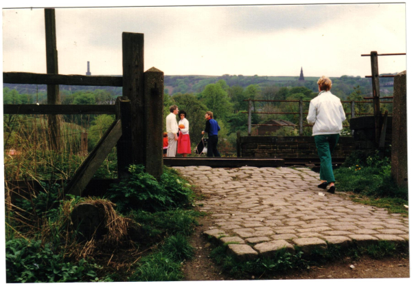 Crossing over  the railway line from Nuttall park
16-Transport-03-Trains and Railways-000-General
Keywords: 1987