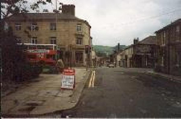 Site found for Heritage Centre placard on Carr Street
17-Buildings and the Urban Environment-05-Street Scenes-006-Carr Street and Tanners area
Keywords: 1987
