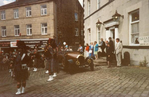 Procession in Market Place 
17-Buildings and the Urban Environment-05-Street Scenes-017-Market Place
Keywords: 1987