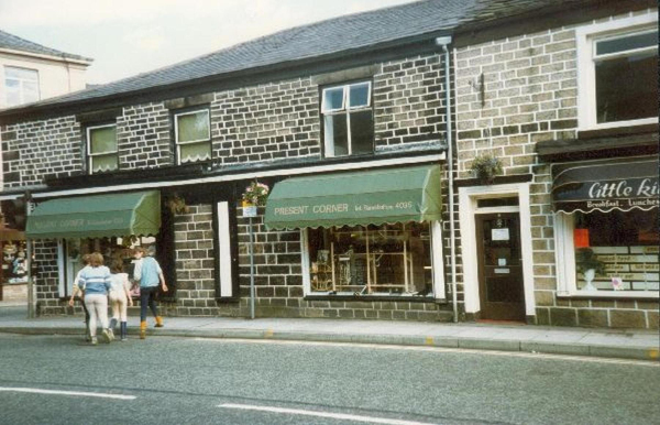 Present Corner  , Bolton Street
17-Buildings and the Urban Environment-05-Street Scenes-031 Bolton Street
Keywords: 1987