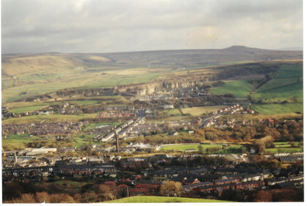 Ramsbottom from Holcombe Hill 
18-Agriculture and the Natural Environment-03-Topography and Landscapes-001-Holcombe Hill
Keywords: 1989