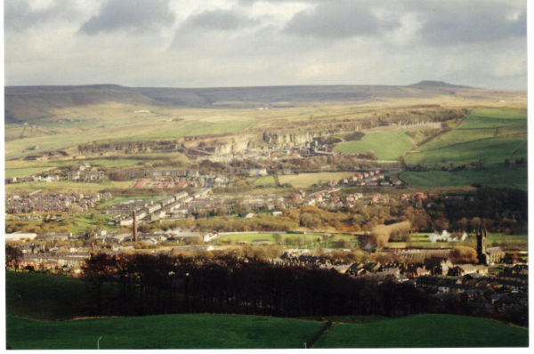 Ramsbottom from Holcombe Hill 
18-Agriculture and the Natural Environment-03-Topography and Landscapes-001-Holcombe Hill
Keywords: 1989