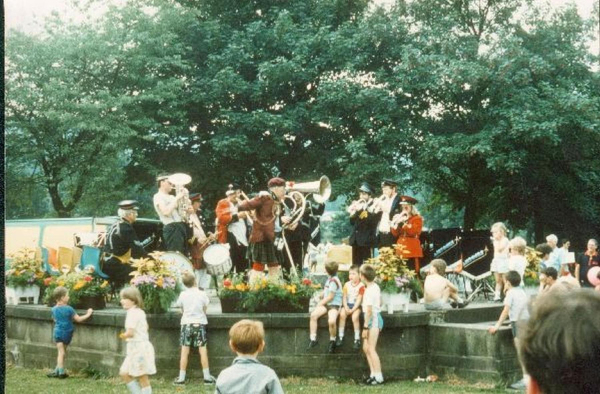 Inebriated Brass Band  in Nuttall Park
14-Leisure-04-Events-001-Nuttall Park Events
Keywords: 1989