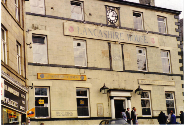 The Grants Arms becomes a register office for a TV programme 
14-Leisure-05-Pubs-012-Grant Arms
Keywords: 1990