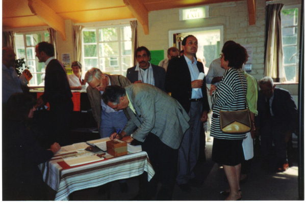 Visit of Mayor of Tulle and party in the Civic Hall
07-Government and Politics-02-Government and Public Buildings-001-Civic Hall

Keywords: 1990