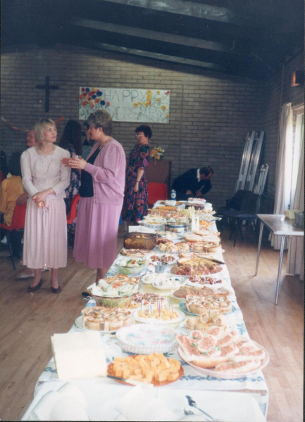 '' Food , glorious food '' - celebration buffer for Mr and Mrs French in a church hall
09-People and Family-02-People-000-General
Keywords: 1991