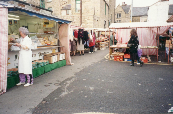Saturday Market  all the different stalls are shown 
14-Leisure-04-Events-006-Markets
Keywords: 1997