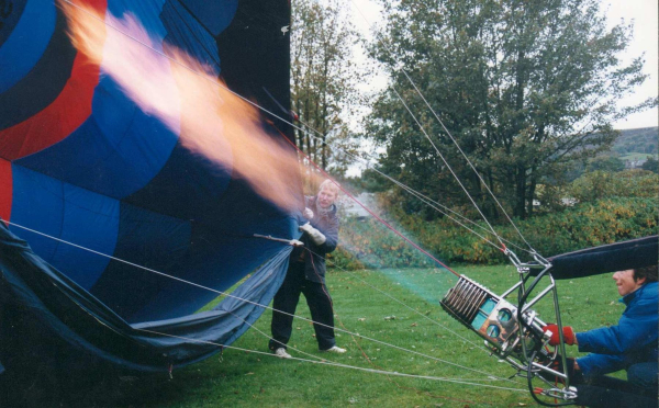 Ballooning in Nuttall Park
14-Leisure-01-Parks and Gardens-001-Nuttall Park General
Keywords: 1991