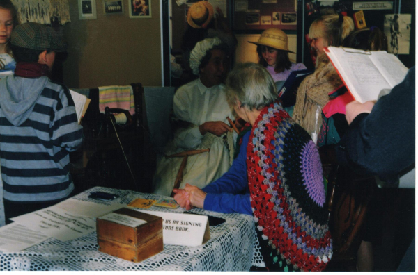 School Visit to the Heritage Centre 
01-Ramsbottom Heritage Society-01-RHS Activities-017-Heritage Centre
Keywords: 1991
