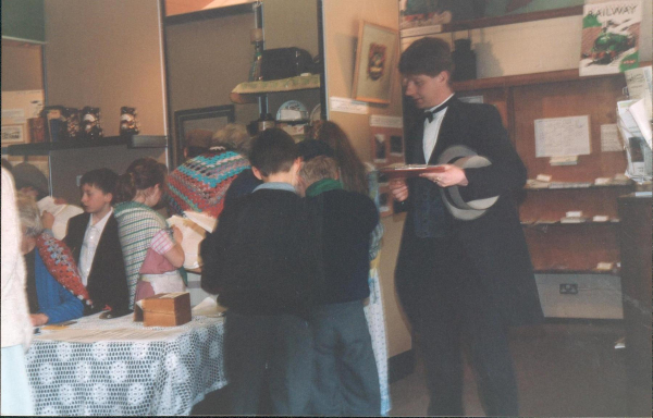 School Visit to the Heritage Centre 
01-Ramsbottom Heritage Society-01-RHS Activities-017-Heritage Centre
Keywords: 1991