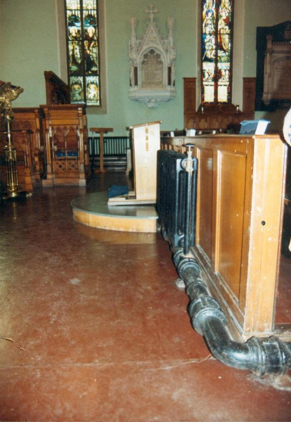 St Andrew's Church
06-Religion-01-Church Buildings-002-Church of England  -  St. Andrew, Bolton Street, Ramsbottom
Keywords: 1992