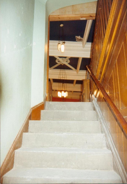 St Andrew's Church
06-Religion-01-Church Buildings-002-Church of England  -  St. Andrew, Bolton Street, Ramsbottom
Keywords: 1992