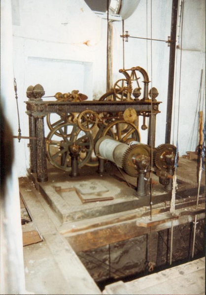 St Andrew's Church
06-Religion-01-Church Buildings-002-Church of England  -  St. Andrew, Bolton Street, Ramsbottom
Keywords: 1992