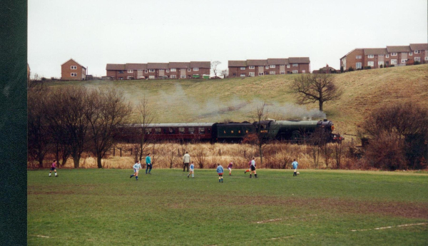 The Flying Scotsman comes to Ramsbottom view from Nuttall Park
14-Leisure-04-Events-010-Railway 
Keywords: 1993