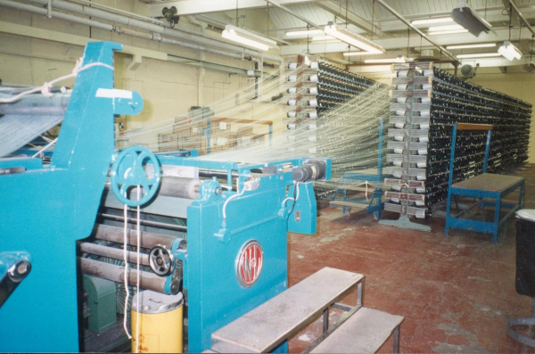 Unaform mill - Stubbins
17-Buildings and the Urban Environment-05-Street Scenes-027-Stubbins Lane and Stubbins area
Keywords: 1993