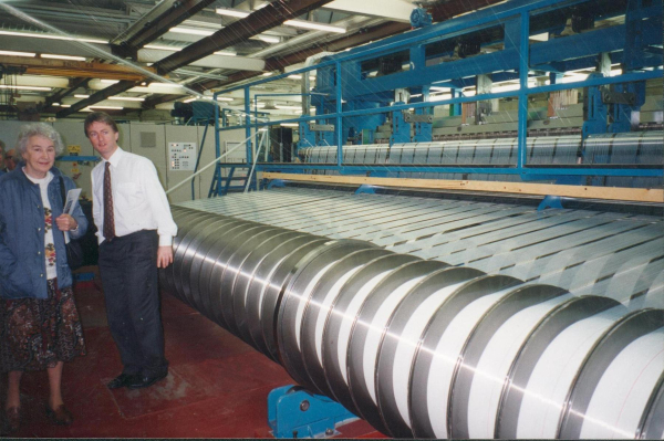 Unaform mill - Stubbins
17-Buildings and the Urban Environment-05-Street Scenes-027-Stubbins Lane and Stubbins area
Keywords: 1993