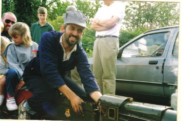 Teddy Bear's Picnic - small steam train
16-Transport-03-Trains and Railways-000-General
Keywords: 1995