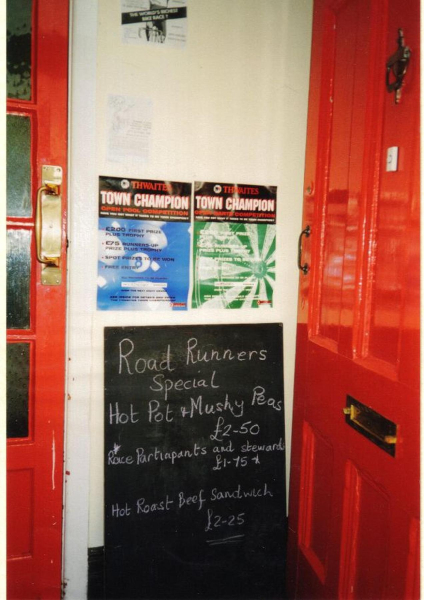 Road runners special at the Rose and Crown  cycle race day
14-Leisure-05-Pubs-036-Rose and Crown
Keywords: 1995