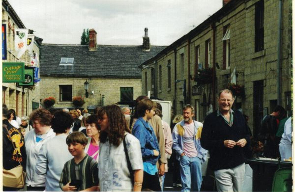 Square Street market 
17-Buildings and the Urban Environment-05-Street Scenes-026-Square Street area
Keywords: 1995