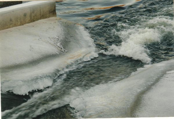 Frost on River Irwell near Wharf picnic area 
17-Buildings and the Urban Environment-05-Street Scenes-003-Bridge Street
Keywords: 1995