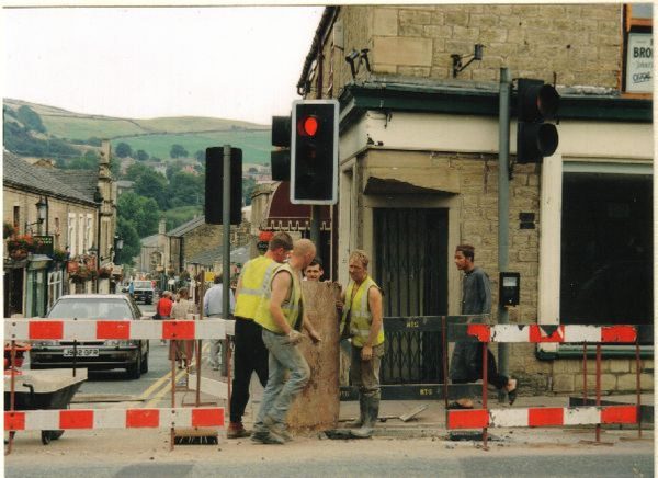 Working on Bolton Street
17-Buildings and the Urban Environment-05-Street Scenes-031 Bolton Street
Keywords: 1995