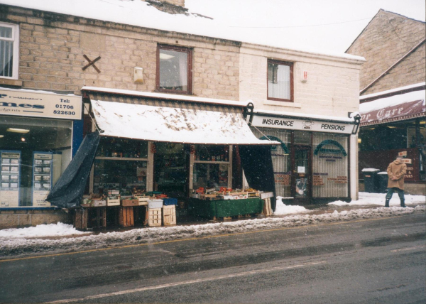 Greengrocers - Bridge Street
17-Buildings and the Urban Environment-05-Street Scenes-003-Bridge Street
Keywords: 1996