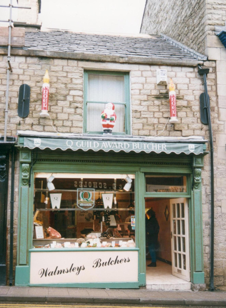 Walmsley's butcher - Bridge Street
17-Buildings and the Urban Environment-05-Street Scenes-003-Bridge Street
Keywords: 1996