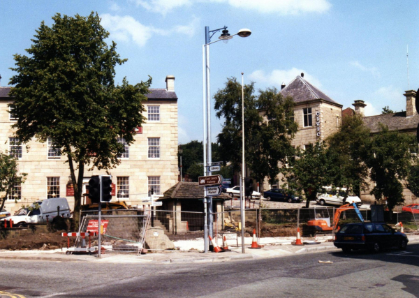 Renovating Market Place 
17-Buildings and the Urban Environment-05-Street Scenes-017-Market Place
Keywords: 1997