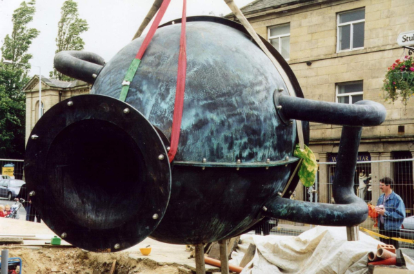 The Urn being installed 
17-Buildings and the Urban Environment-05-Street Scenes-017-Market Place
Keywords: 1998