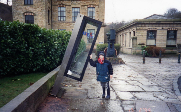 Summerseat's answer to Pisa - broken BT Phone box
17-Buildings and the Urban Environment-05-Street Scenes-028-Summerseat Area

Keywords: 1999