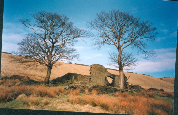 'Back of the Lowe' - Scout Moor Bottom - Ruin 
to be catalogued
Keywords: 2000