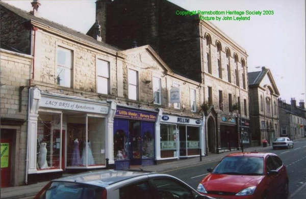 Bolton Street
17-Buildings and the Urban Environment-05-Street Scenes-031 Bolton Street

Keywords: 2003