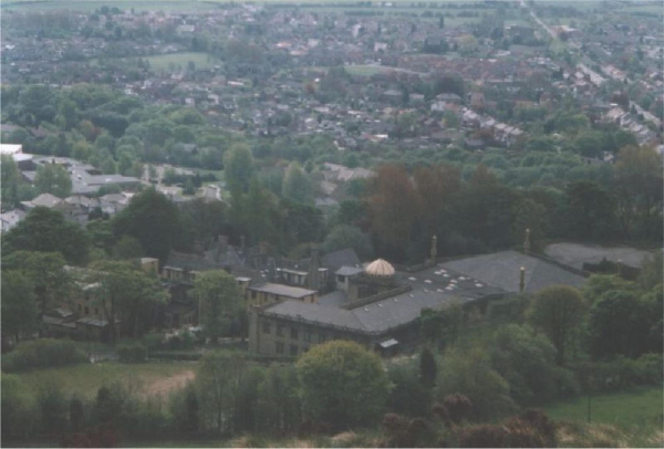 Darul Uloom and beyond 
17-Buildings and the Urban Environment-05-Street Scenes-014-Holcombe Village
Keywords: 2004