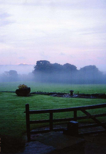 Morning has Broken - location unknown
18-Agriculture and the Natural Environment-03-Topography and Landscapes-000-General

Keywords: 2005