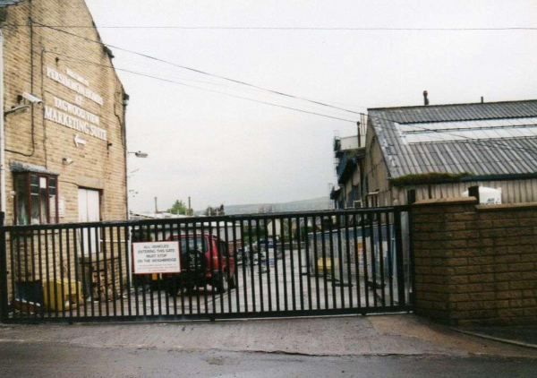 FD Sims wireworks before demolition 
02-Industry-05-Miscellaneous Industry-008-F D Sims Limited, Hazelhurst Works, Ramsbottom
Keywords: 2005