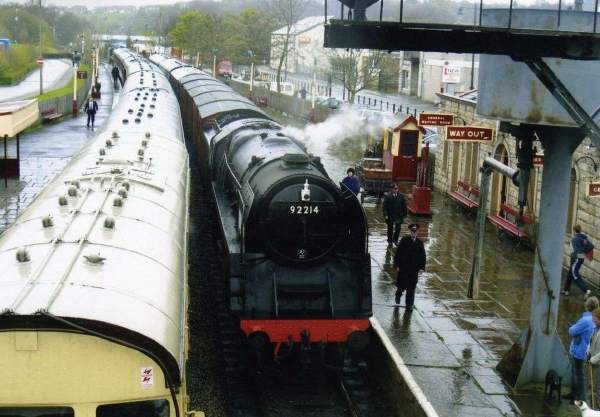 92214 at Ramsbottom Railway Station 
16-Transport-03-Trains and Railways-000-General
Keywords: 2005