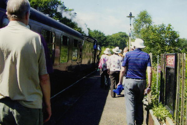 Andrew Todd leading the Ramsbottom Heritage Society Walk at Ramsbottom Station
01-Ramsbottom Heritage Society-01-RHS Activities-000-General
Keywords: 2006