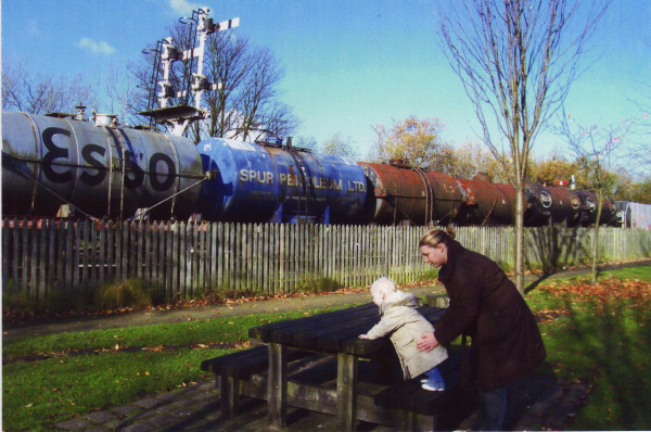 Ramsbottom Wharf 
17-Buildings and the Urban Environment-05-Street Scenes-021-Peel Brow area
Keywords: 2007