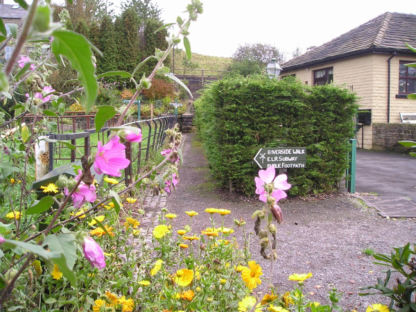 Guided tour of Irwell Valer railway  subway 
16-Transport-03-Trains and Railways-000-General
Keywords: 2007