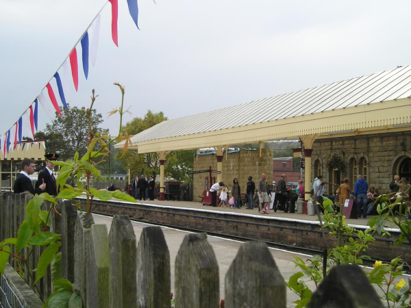 The new canopy at Ramsbottom Station 
16-Transport-03-Trains and Railways-000-General
Keywords: 2007