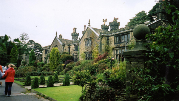 Holcombe Village Walk
17-Buildings and the Urban Environment-05-Street Scenes-014-Holcombe Village
Keywords: 2008