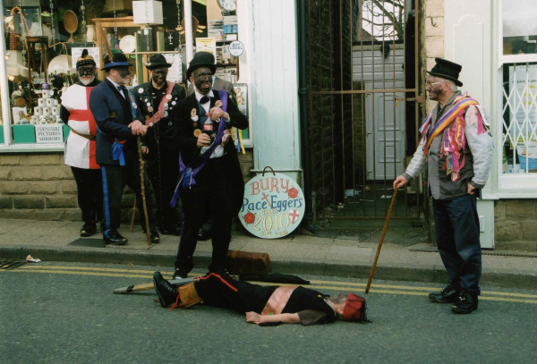 Bury Pace Eggers on Bridge Street
17-Buildings and the Urban Environment-05-Street Scenes-003-Bridge Street

Keywords: 2010