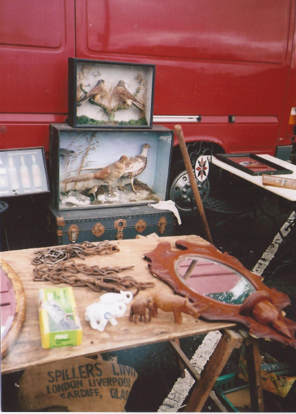 Sunday Flea Market 
14-Leisure-04-Events-006-Markets
Keywords: 2012