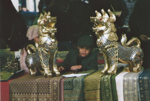 Christmas Market, Bridge Street 
17-Buildings and the Urban Environment-05-Street Scenes-003-Bridge Street
Keywords: 2012