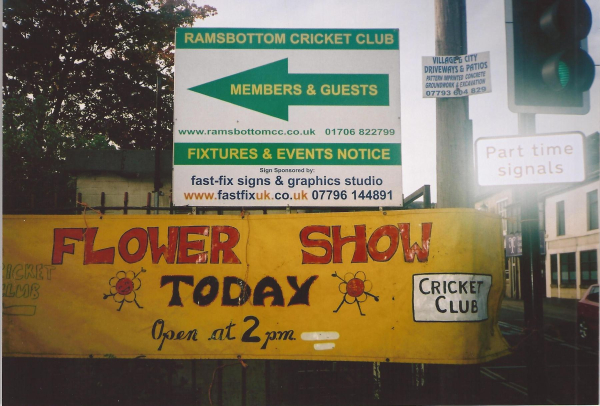Signs - Flower Sign at the Cricket Club - sign by the railway
14-Leisure-04-Events-000-General

Keywords: 2012